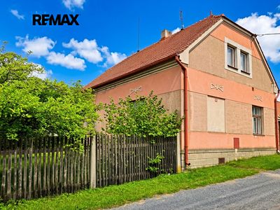 Prodej rodinného domu 200 m², pozemek 1355 m²