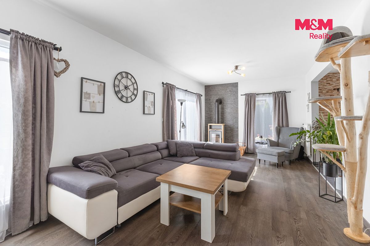Prodej rodinného domu 102 m², pozemek 866 m² – fotografie 5