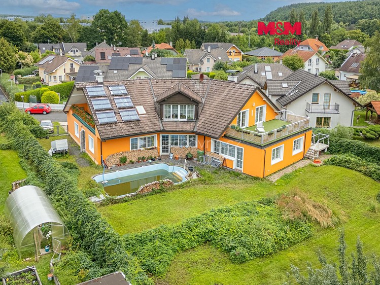 Haus zum Kauf, 540 m² (1 von 30)