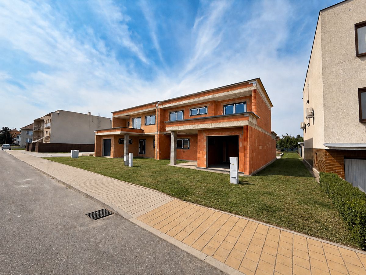 Prodej rodinného domu 268 m², pozemek 386 m²