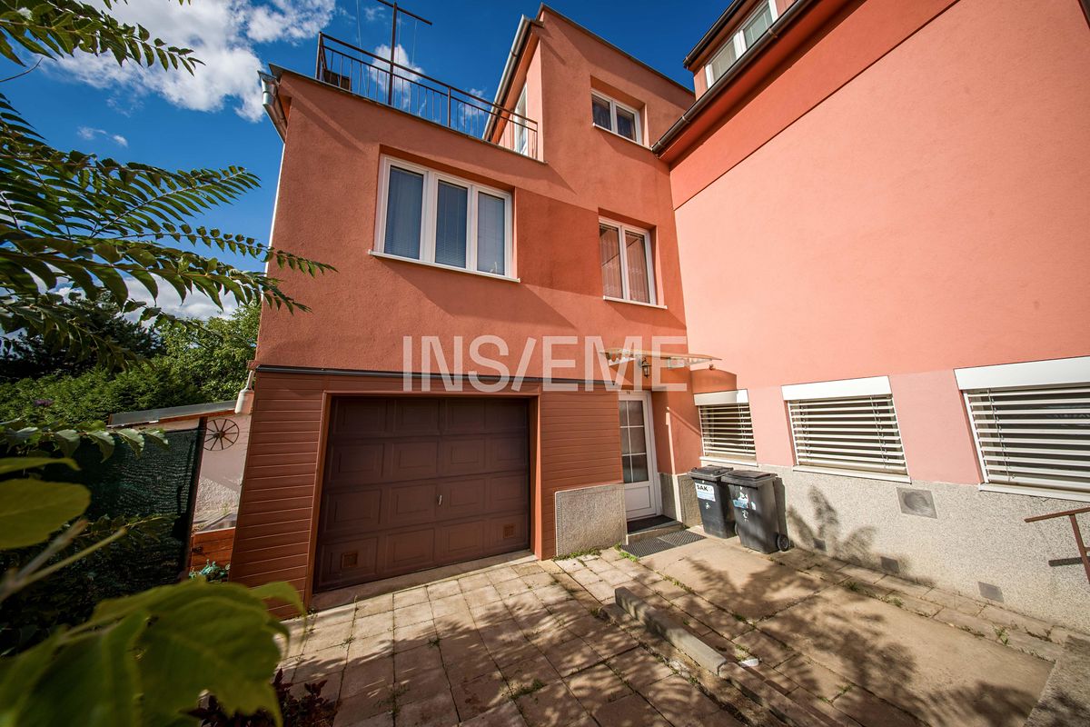 Prodej rodinného domu 213 m², pozemek 322 m² – fotografie 5