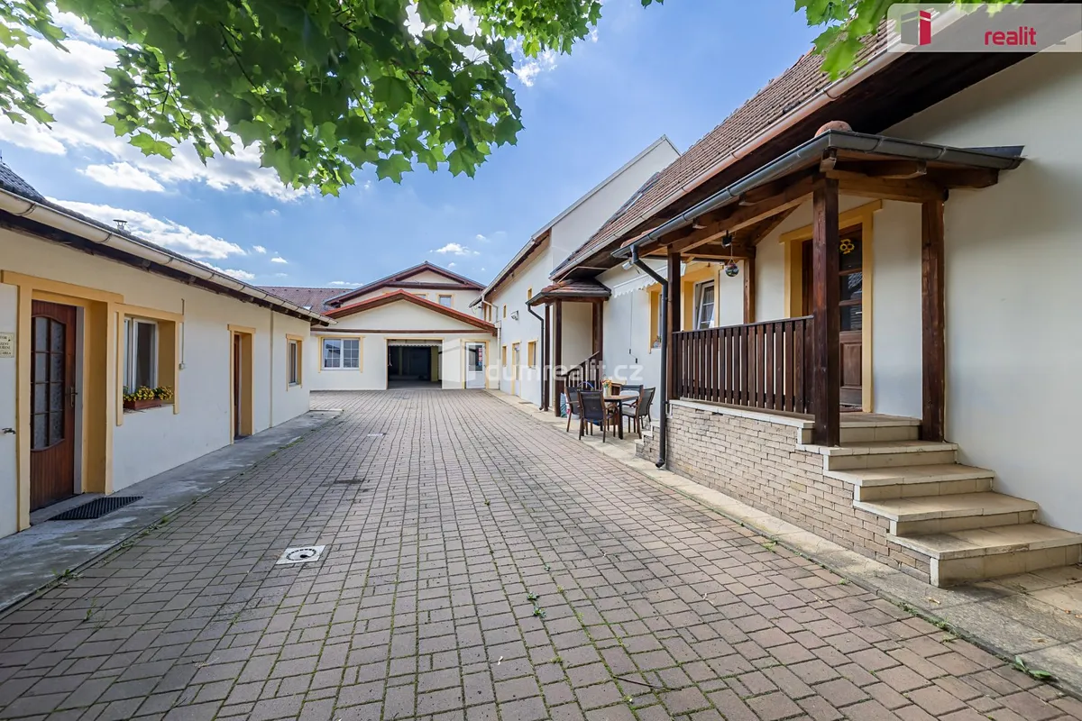 Pronájem výrobní haly, prostoru 4300 m²