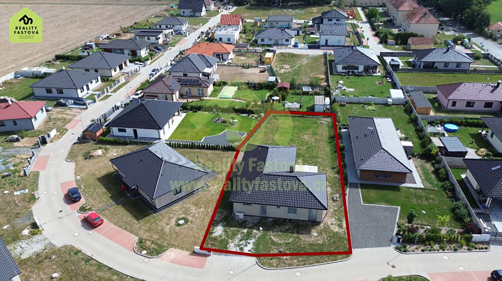 Prodej rodinného domu 156 m², pozemek 918 m² – fotografie 3