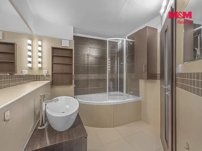 Prodej bytu 3+kk 71 m², Pardubice – náhled fotky 2