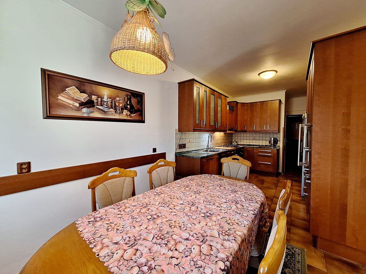 Pronájem rodinného domu 200 m², pozemek 300 m²