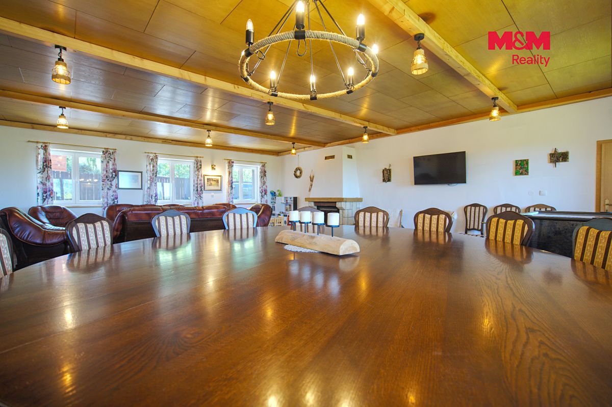 Prodej rodinného domu 400 m², pozemek 2841 m² – fotografie 5