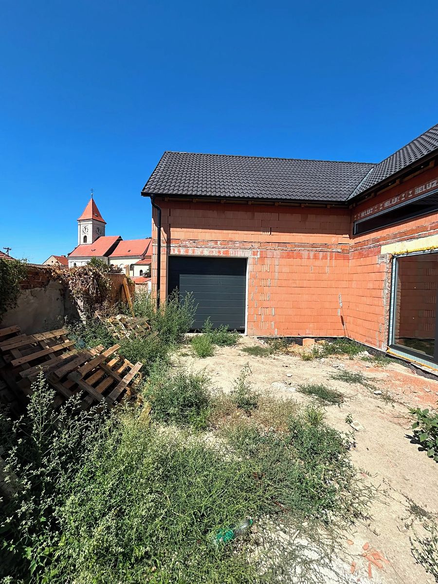 Prodej rodinného domu 203 m², pozemek 397 m² – fotografie 4