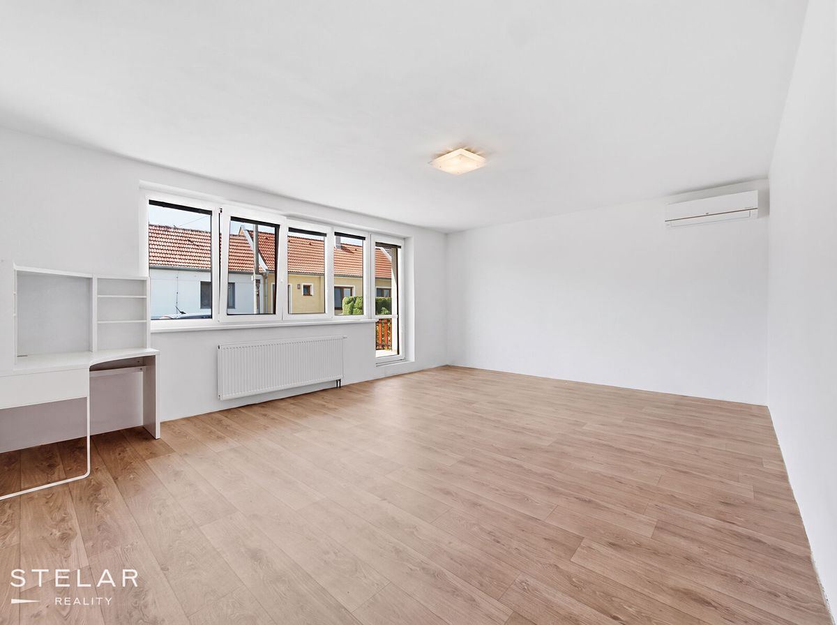 Prodej rodinného domu 170 m², pozemek 551 m² – fotografie 3