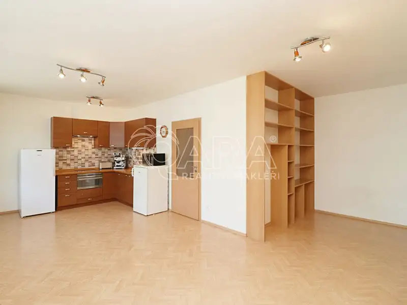Pronájem bytu 1+kk 42 m², Praha – náhled fotky 2