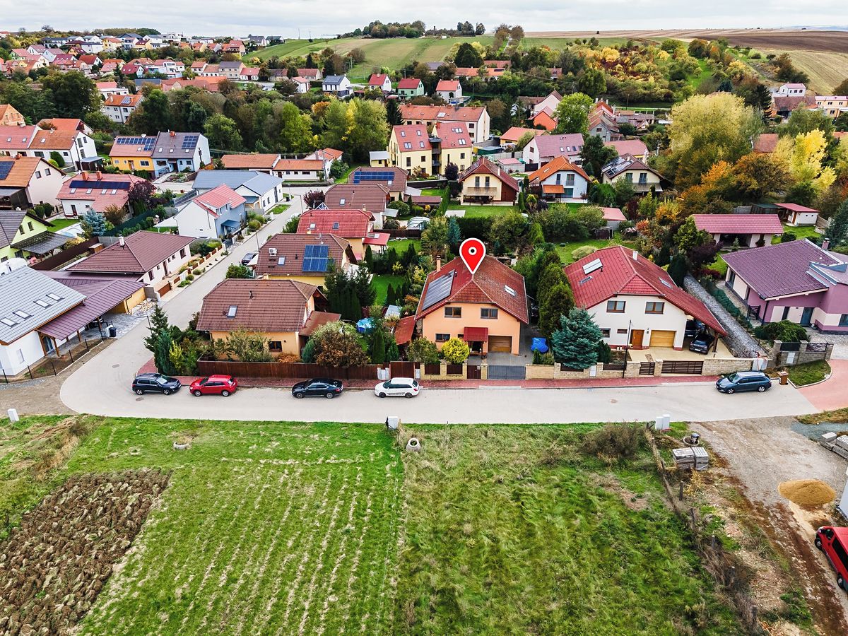 Prodej rodinného domu 240 m², pozemek 823 m²