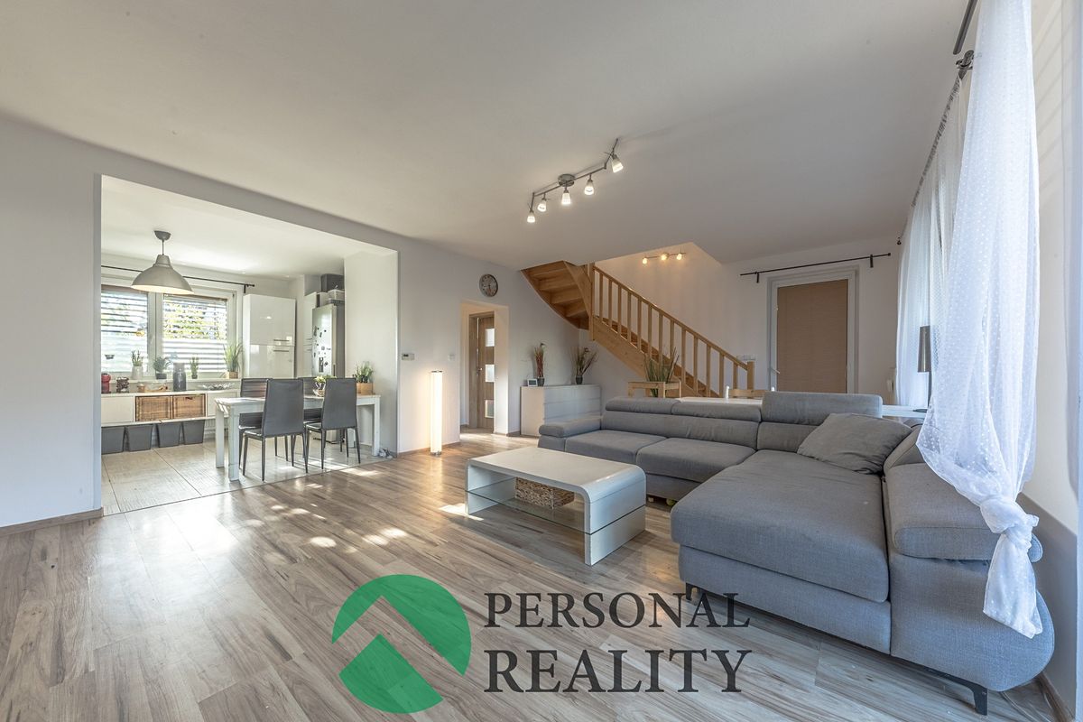 Prodej rodinného domu 160 m², pozemek 338 m² – fotografie 5