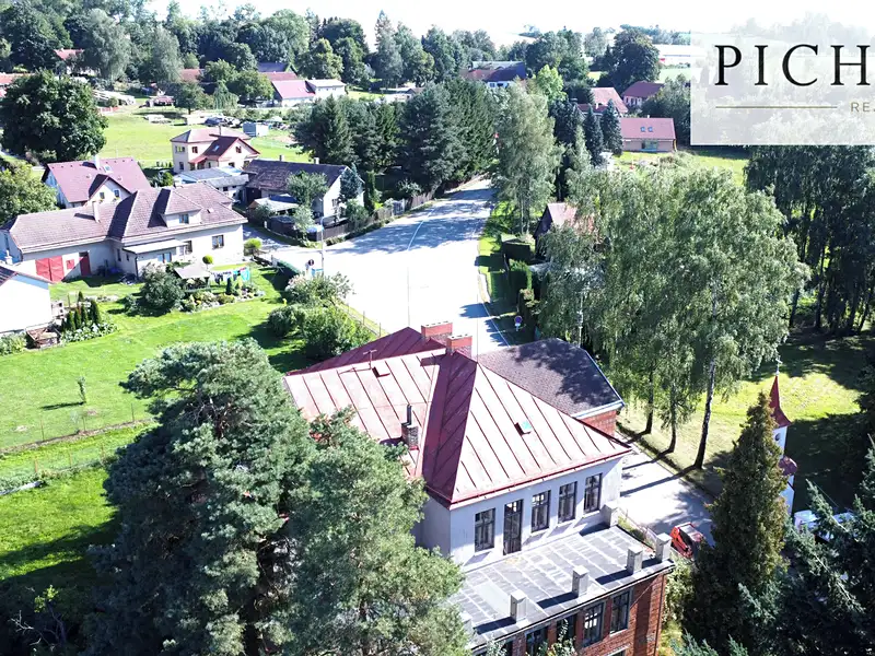 Prodej ubytovacího zařízení 940 m², Klokočov – náhled fotky 2