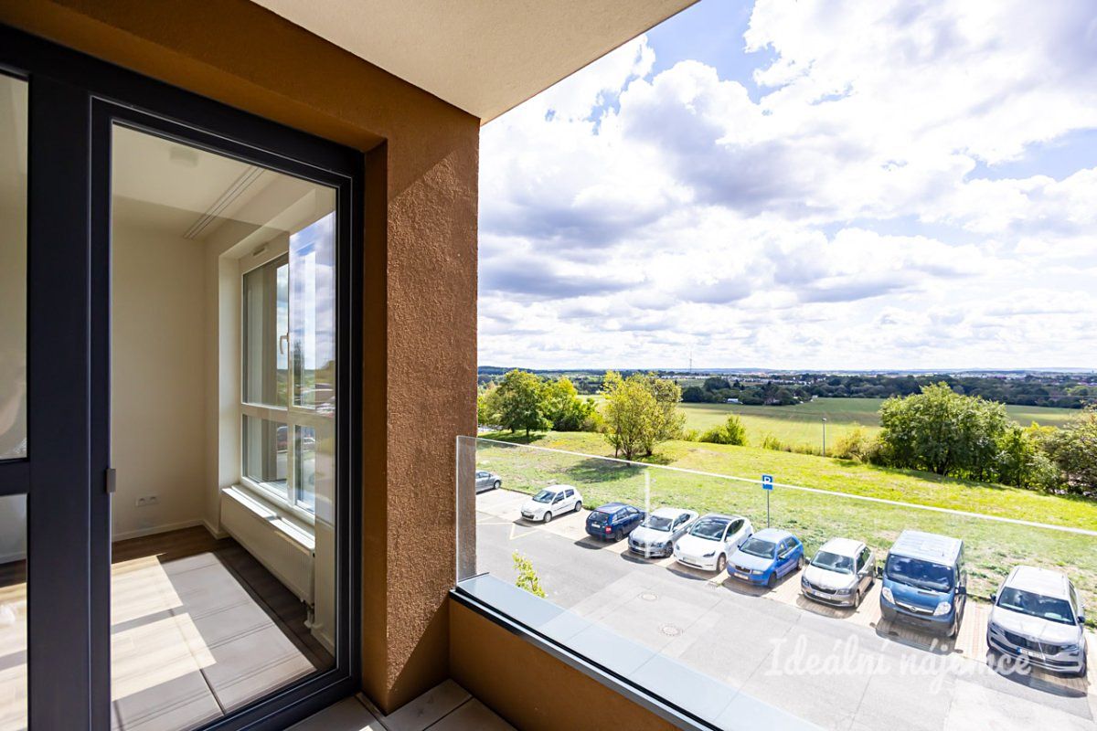 Pronájem bytu 2+kk 49 m² – fotografie 3