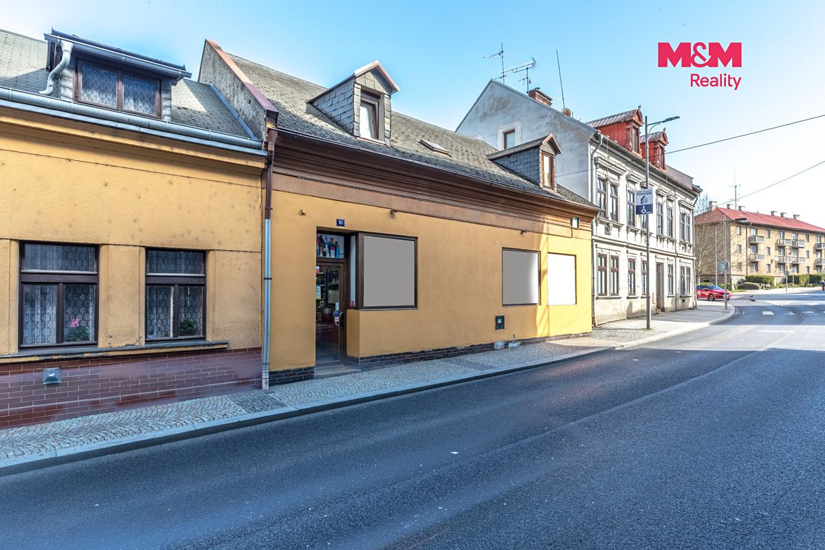Prodej rodinného domu 223 m², pozemek 182 m² – fotografie 2