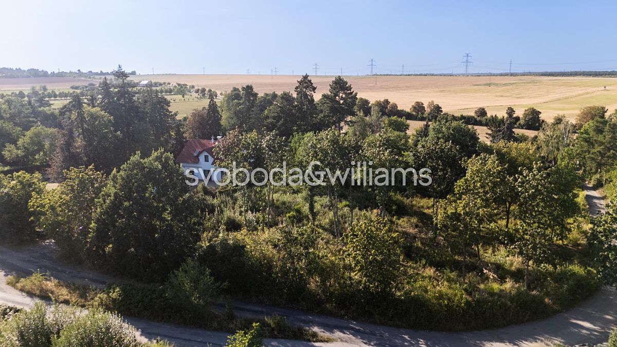 Prodej stavebního pozemku 1048 m² – fotografie 4