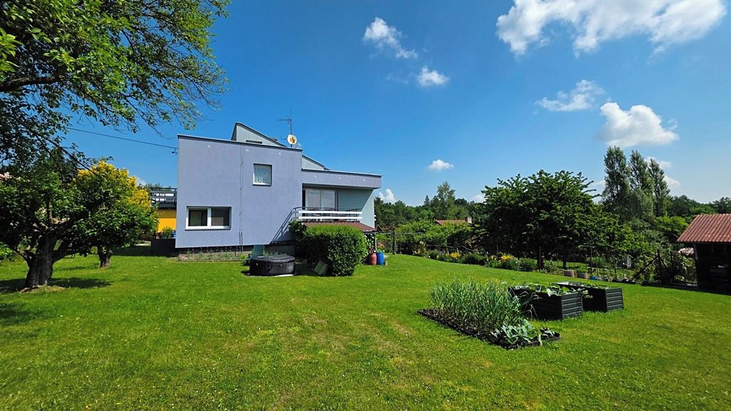 Prodej rodinného domu 355 m², pozemek 1139 m² – fotografie 5