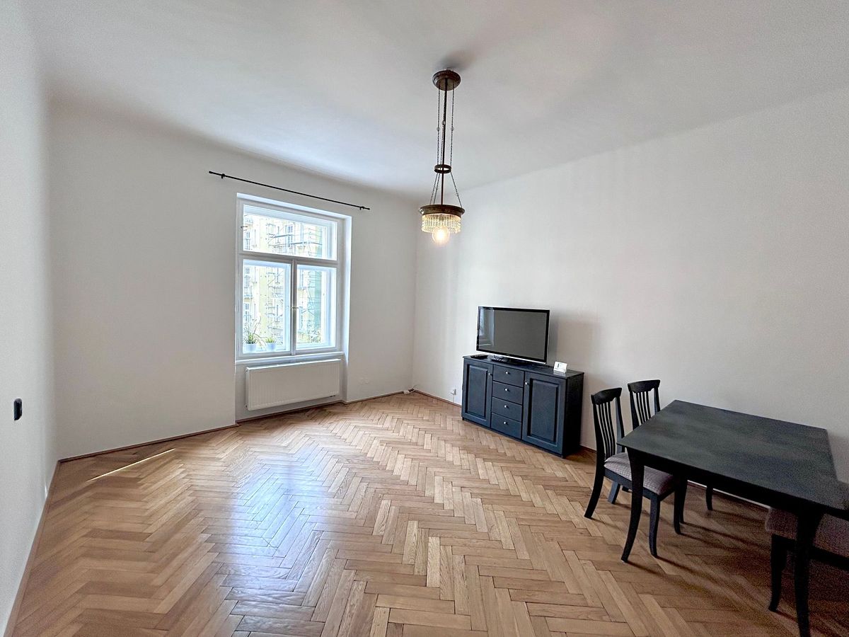 Pronájem bytu 2+1 47 m² – fotografie 4