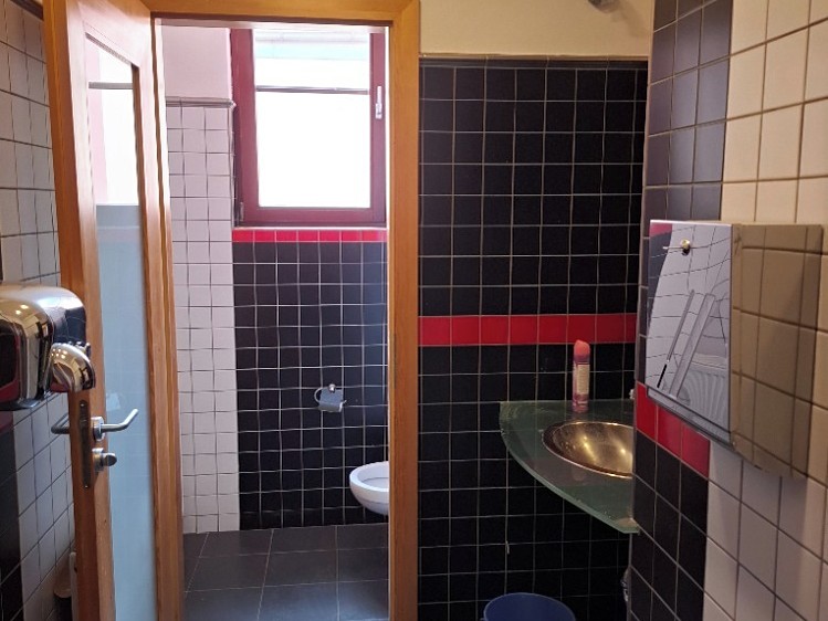 Pronájem komerčního prostoru, 121 m² (6 z 11)