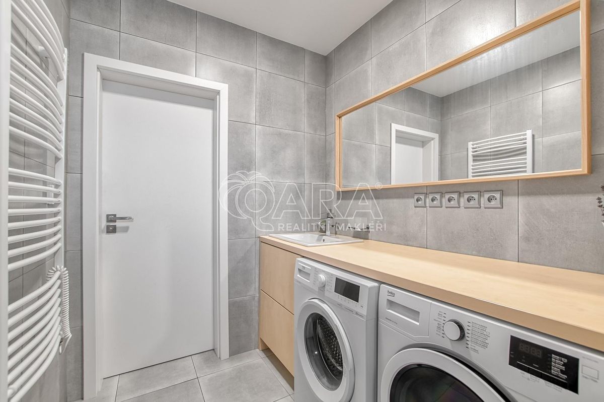 Prodej rodinného domu 144 m², pozemek 6118 m² – fotografie 3