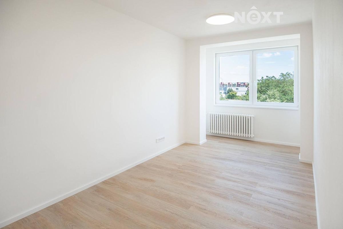 Prodej bytu 1+kk 17 m², Praha – fotka 1 z 3