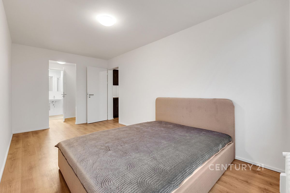 Pronájem bytu 2+kk 48 m² – fotografie 5