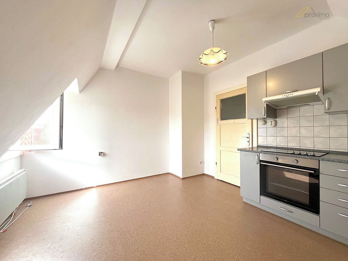 Pronájem bytu 1+kk 22 m² – fotografie 3