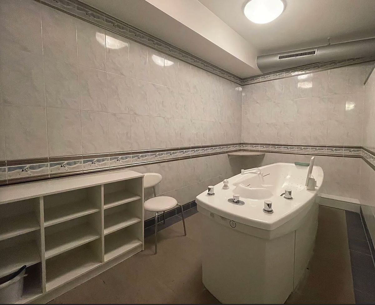 Pronájem obchodního prostoru 131 m² – fotografie 3