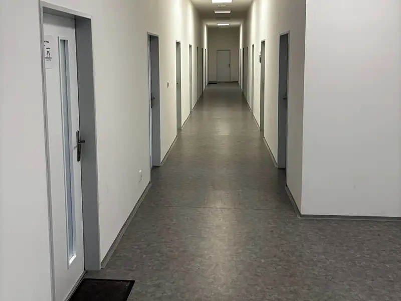 Pronájem kanceláře 23 m², Praha – náhled fotky 3