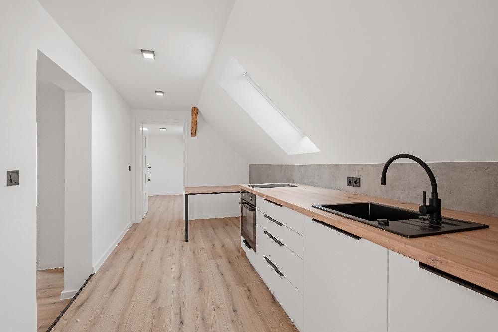 Pronájem bytu 3+1 94 m² – fotografie 2
