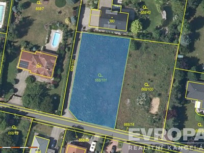 Prodej  stavebního pozemku 1 384 m²