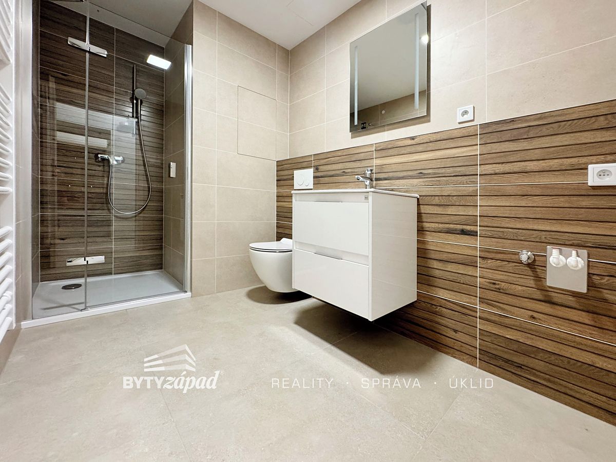 Pronájem bytu 1+kk 37 m²