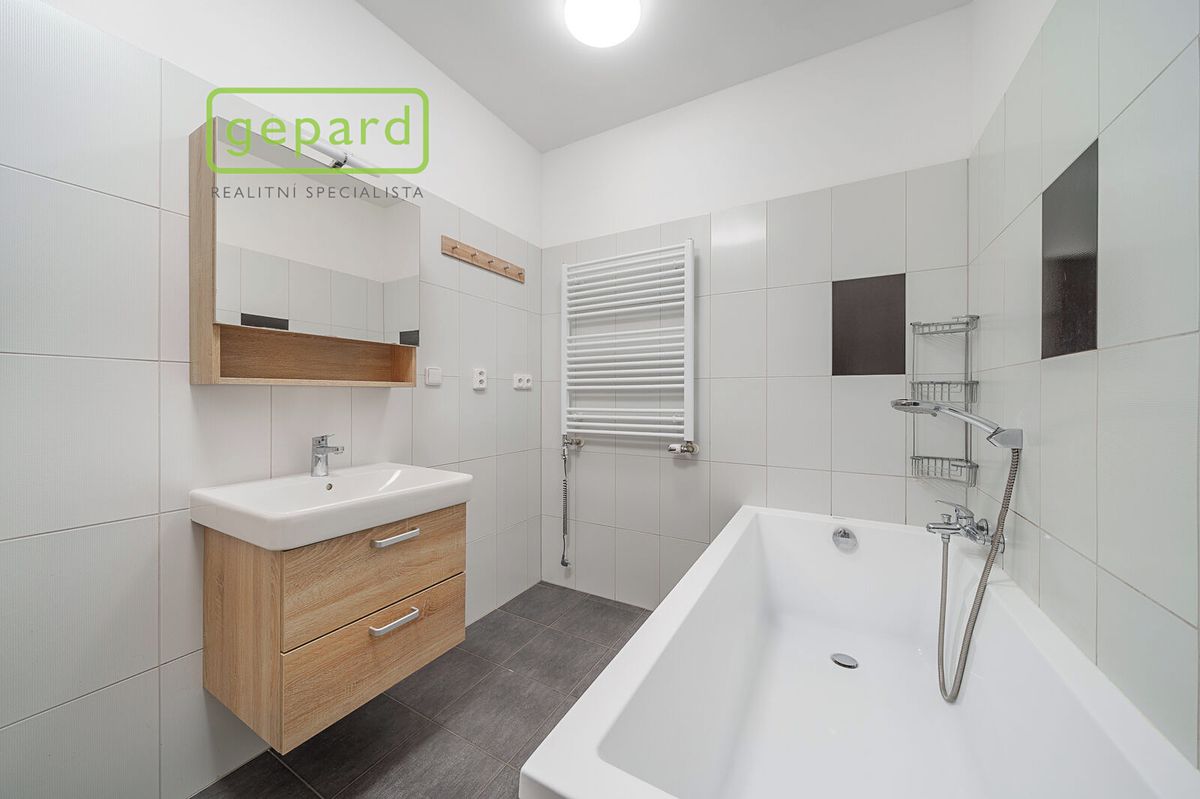 Pronájem bytu 2+kk 58 m² – fotografie 5