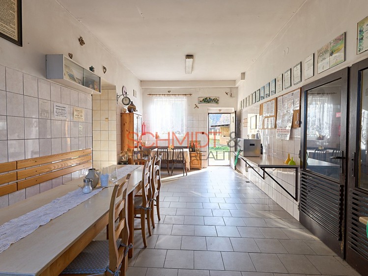 Prodej komerčního prostoru, 1 612 m² (7 z 31)
