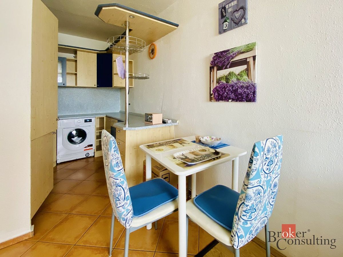 Pronájem bytu 2+kk 42 m² – fotografie 4