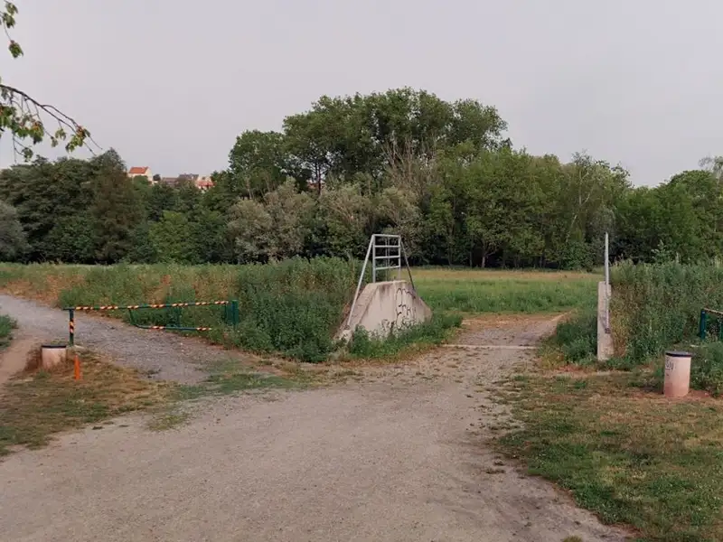 Prodej pole 3281 m², Benátky nad Jizerou – náhled fotky 2