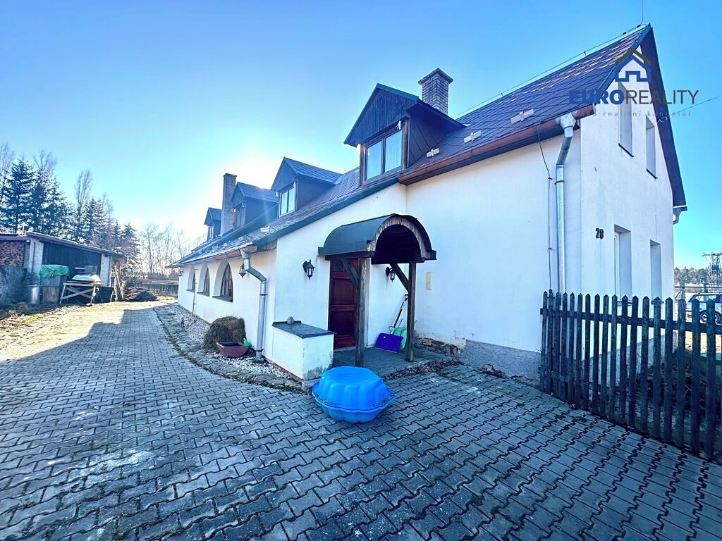 Prodej rodinného domu 236 m², pozemek 1940 m² – fotografie 2