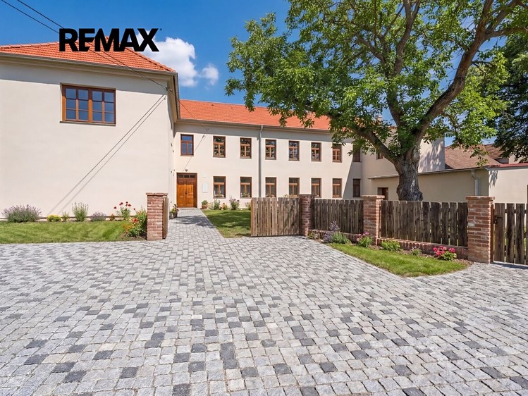 Prodej komerčního prostoru, 406 m² (4 z 24)