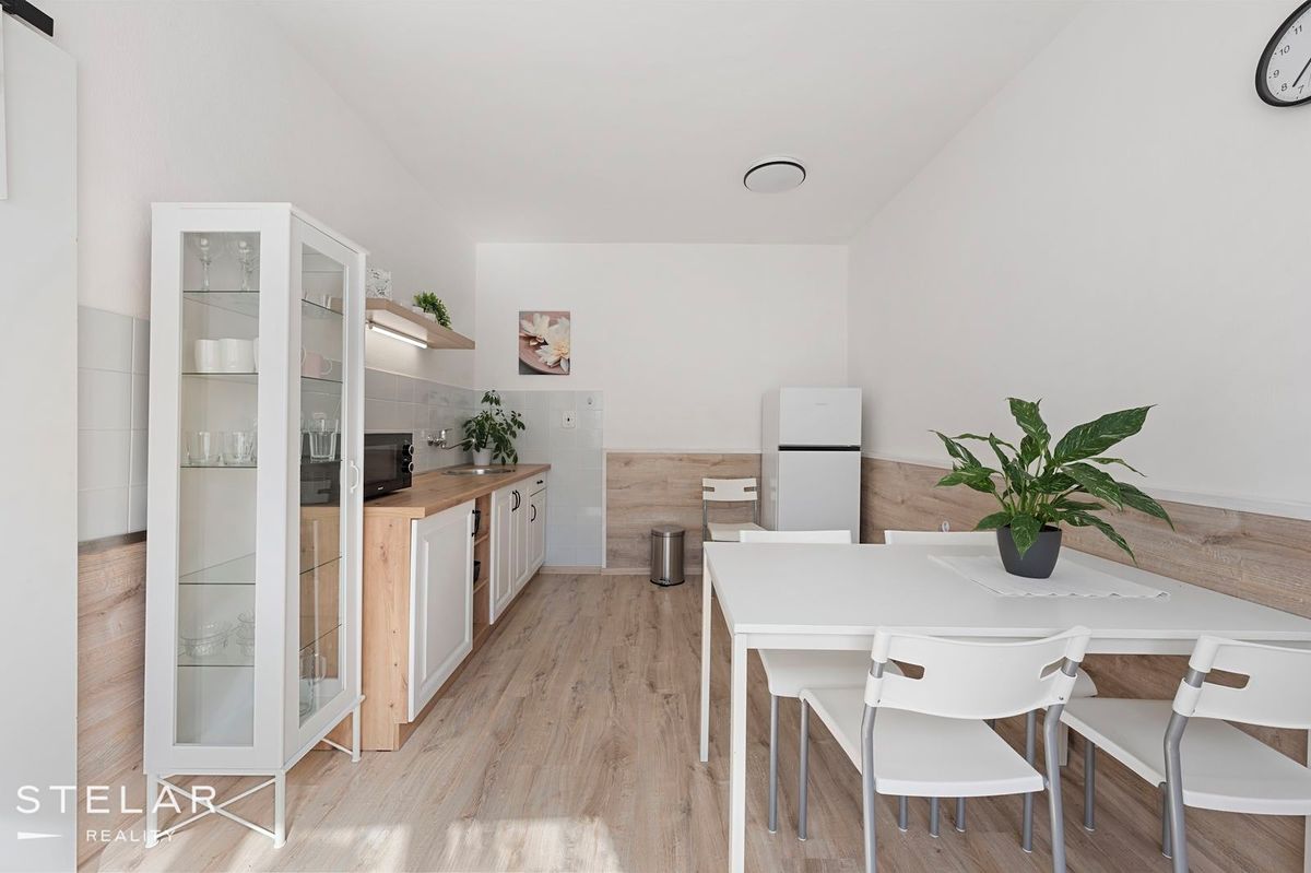 Prodej rodinného domu 220 m², pozemek 300 m² – fotografie 3