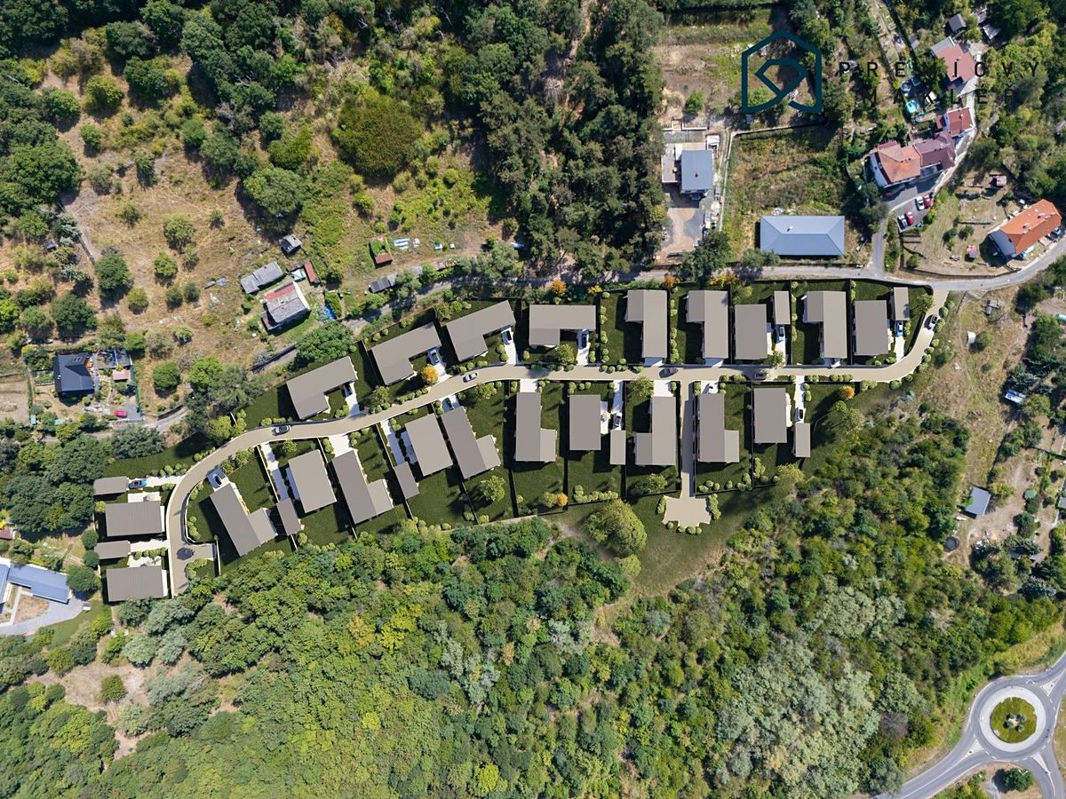 Prodej stavebního pozemku 608 m² – fotografie 2
