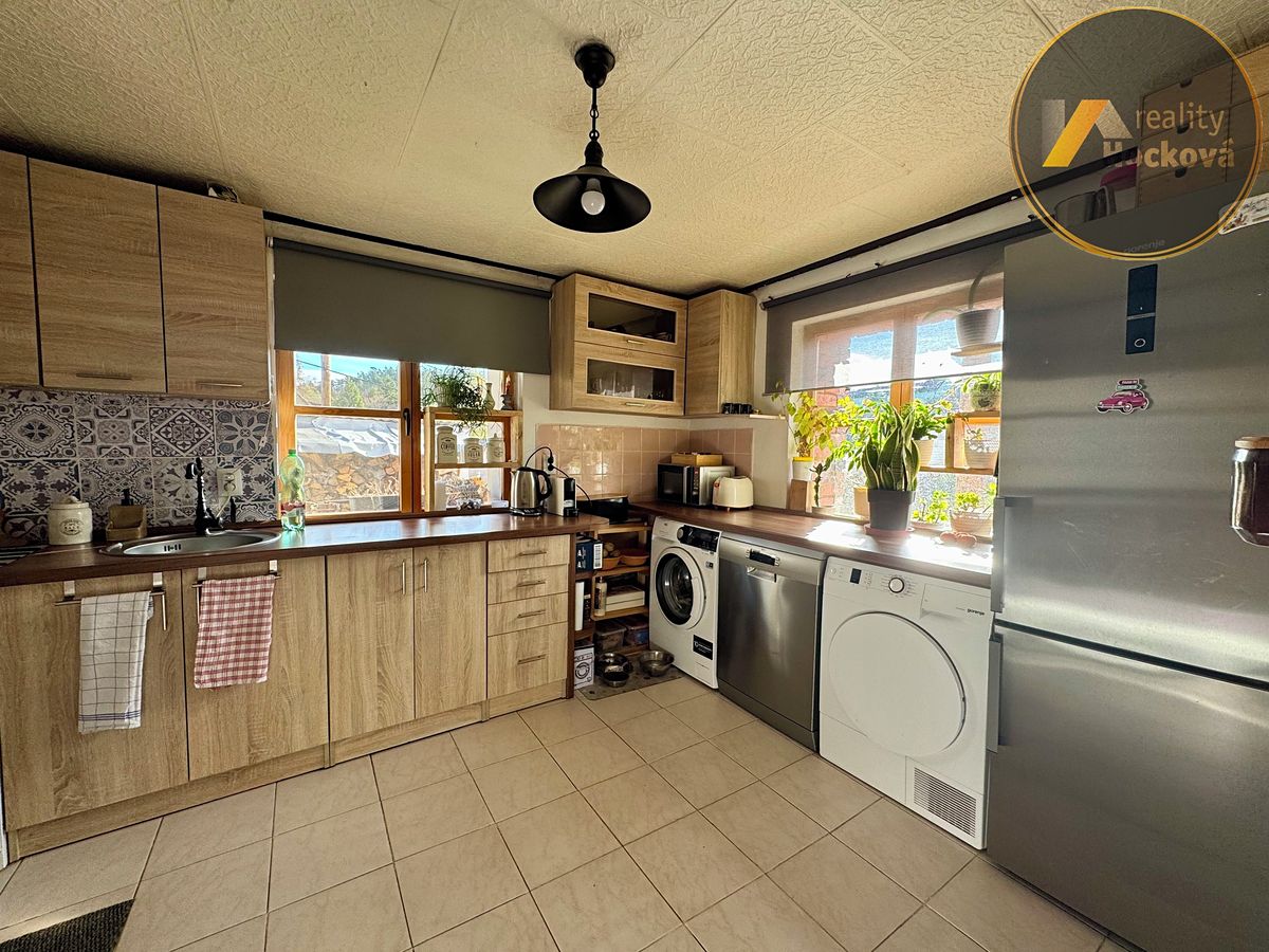 Prodej rodinného domu 96 m², pozemek 256 m² – fotografie 4