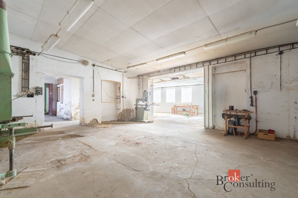 Prodej rodinného domu 250 m², pozemek 2232 m² – fotografie 4