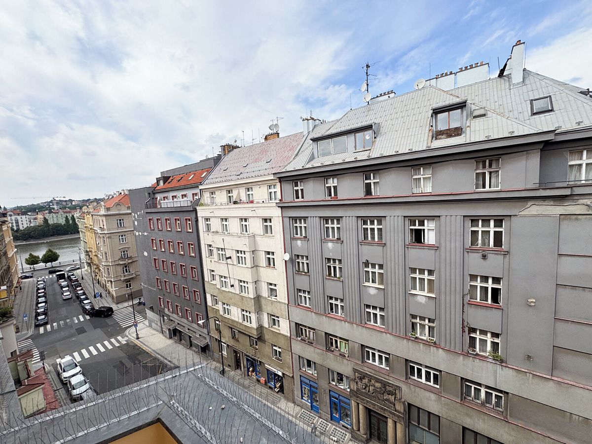 Pronájem bytu 4+kk 118 m² – fotografie 4