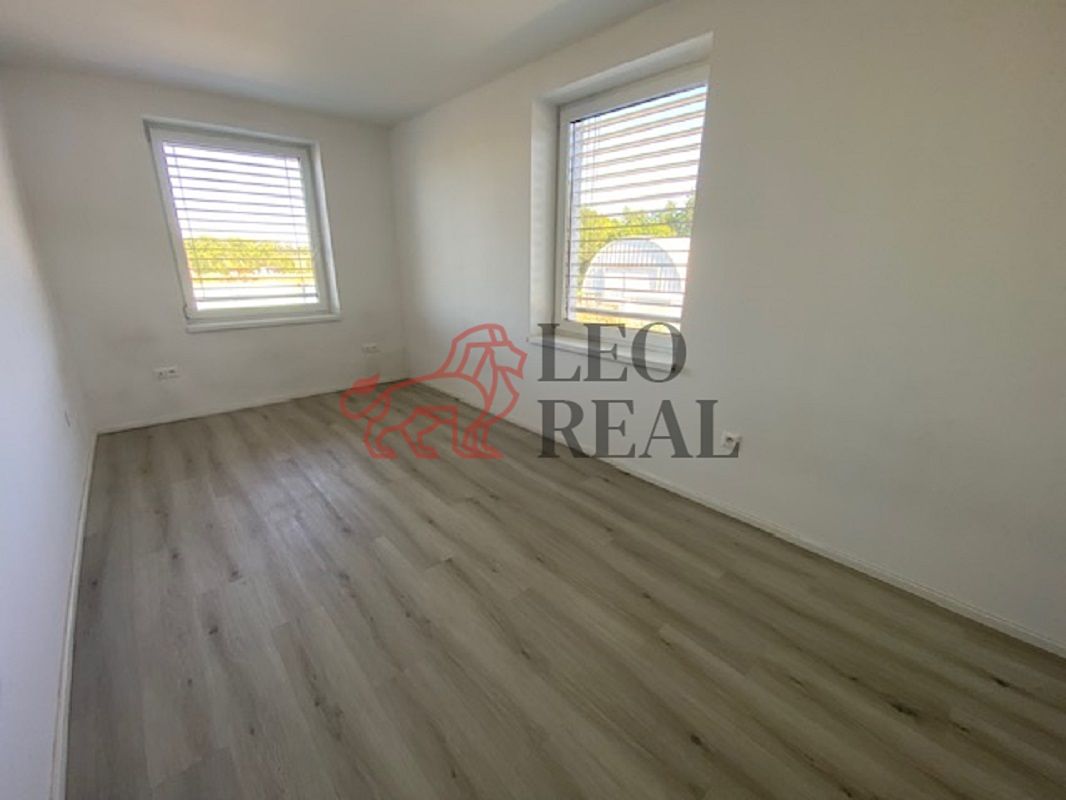 Pronájem bytu 3+kk 75 m² – fotografie 3