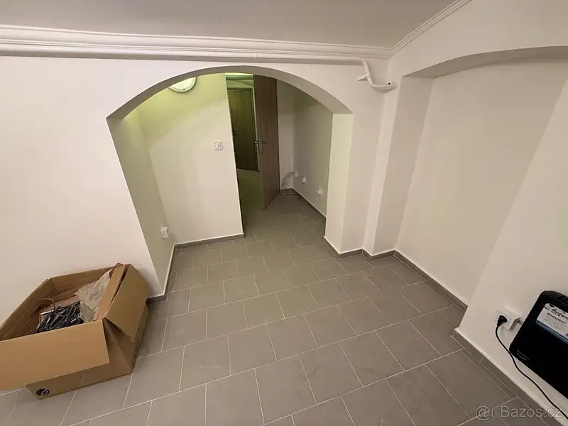 Prodej skladového prostoru 35 m², Kolín – náhled fotky 2