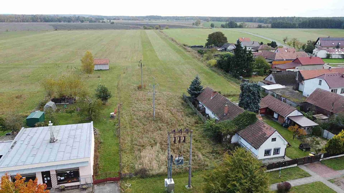 Prodej pozemku 906 m² – fotografie 3