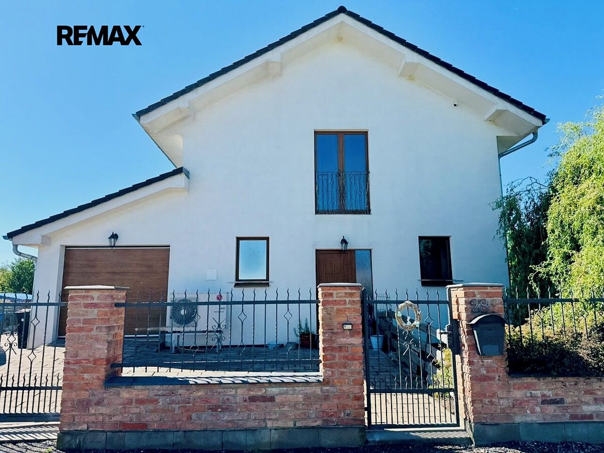 Prodej rodinného domu 149 m², pozemek 1042 m² – fotografie 5