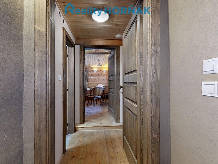 Prodej komerčního prostoru, 340 m² (30 z 58)