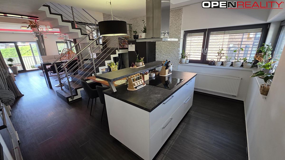 Prodej bytu 4+kk 128 m² – fotografie 2