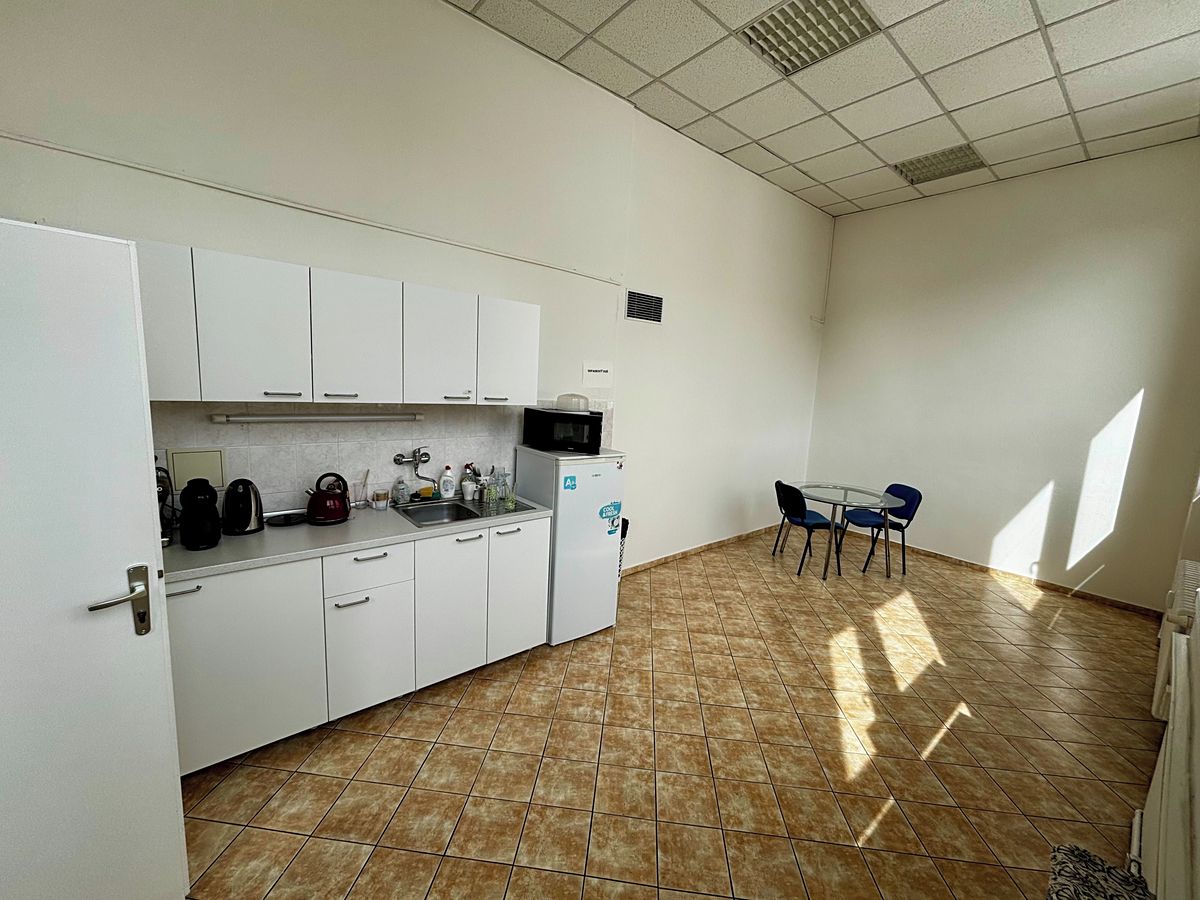 Pronájem kanceláře 23 m² – fotografie 5