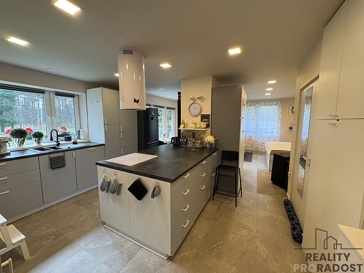 Prodej rodinného domu 110 m², pozemek 1002 m² – fotografie 3